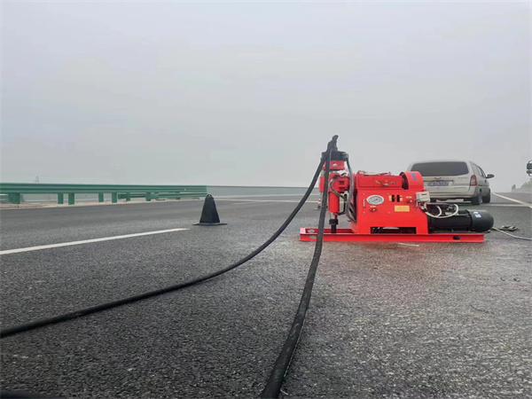 樟木头镇马路路基路面开裂下沉注浆加固灌浆