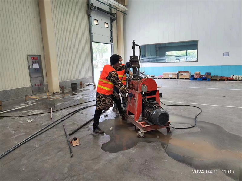 樟木头镇厂房地面下沉塌陷注浆加固施工